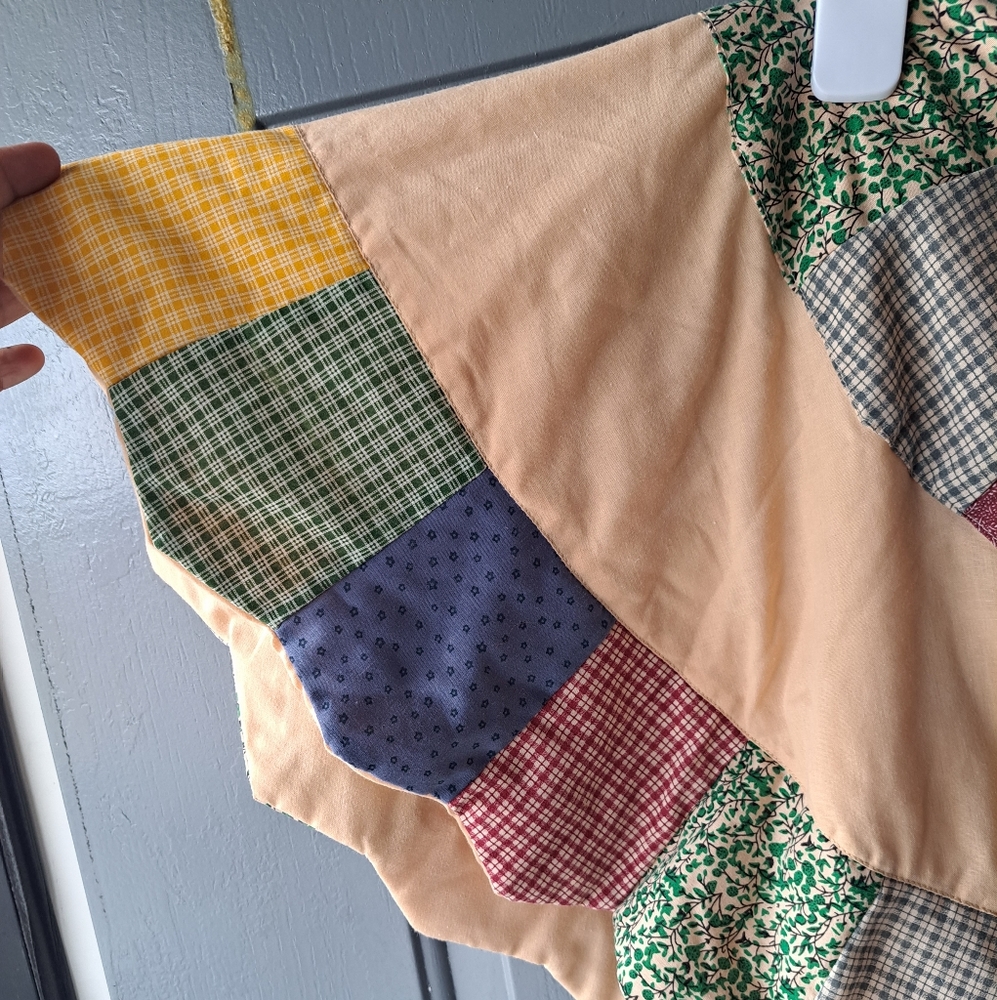 Quilted Patchwork Table Topper Or Christmas Tree Rug - Picture 2 of 8